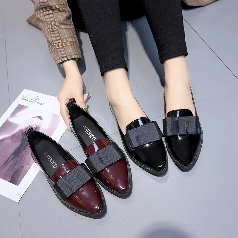 Home Office Makeover - Mocassins à bout pointu en cuir