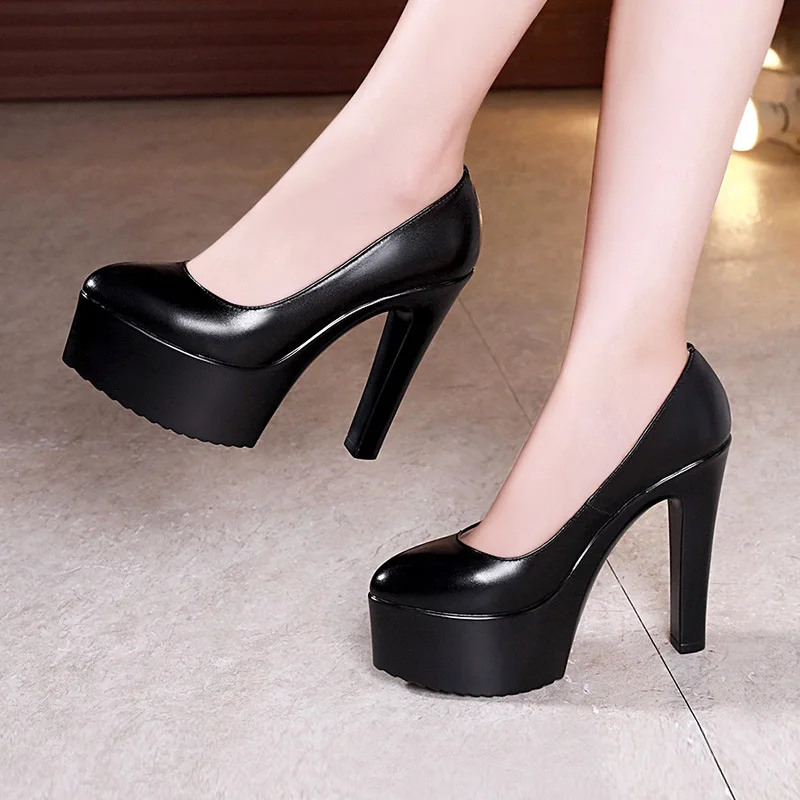 Home Office Makeover - Chaussures de Mariée à Plateforme Grande
